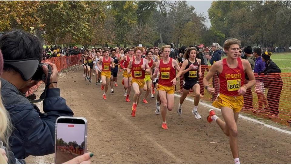 Jesuit Marauders on the course at Woodward Park in Fresno for the CIF California State Championships on November 29, 2025. Jesuit Marauders student athletes running on the dirt cross country course