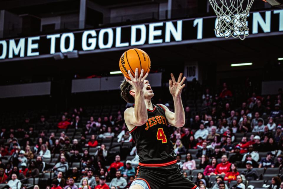 Photo by Jed Giza '26